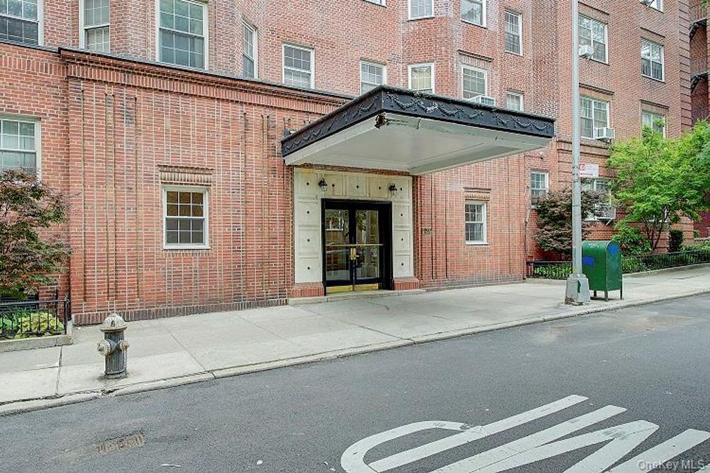 35-24 78th Street A48, Jackson Heights, NY 11372
