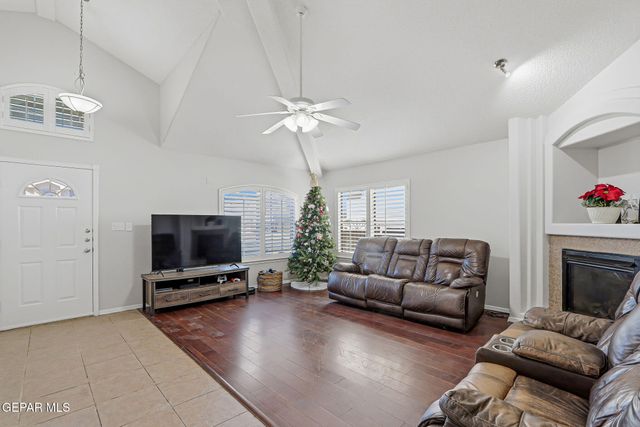 3828 Tierra Aurora Drive, El Paso, TX 79938