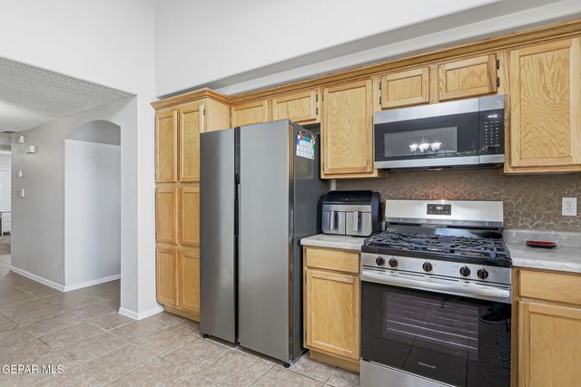 3828 Tierra Aurora Drive, El Paso, TX 79938