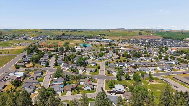 406 Hampton Ln, Cheney, WA 99004