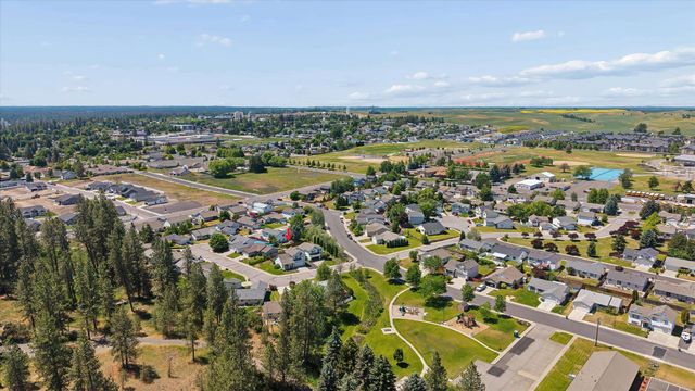 406 Hampton Ln, Cheney, WA 99004