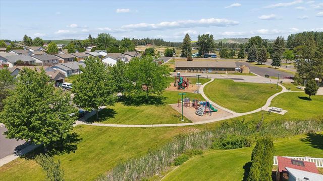 406 Hampton Ln, Cheney, WA 99004
