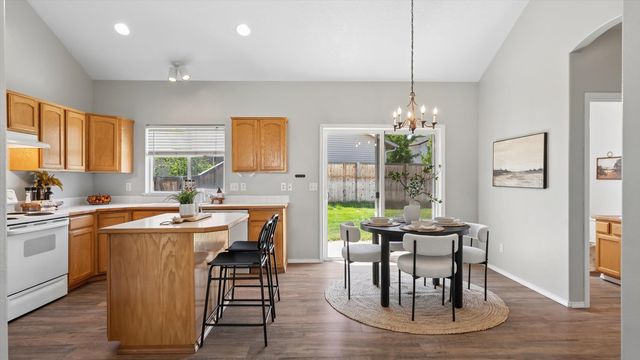 406 Hampton Ln, Cheney, WA 99004
