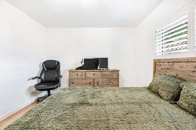 2001 Willow Dr, Petaluma, CA 94954