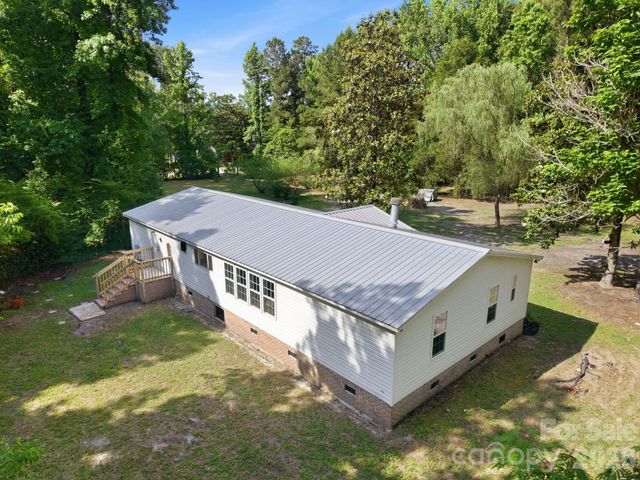 481 Harrell Road, Burgaw, NC 28425