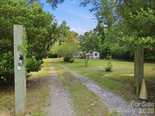 481 Harrell Road, Burgaw, NC 28425