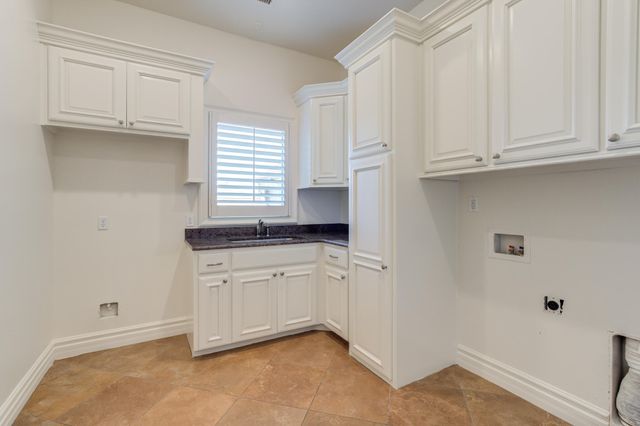 15606 Evanston Avenue, Lubbock, TX 79424