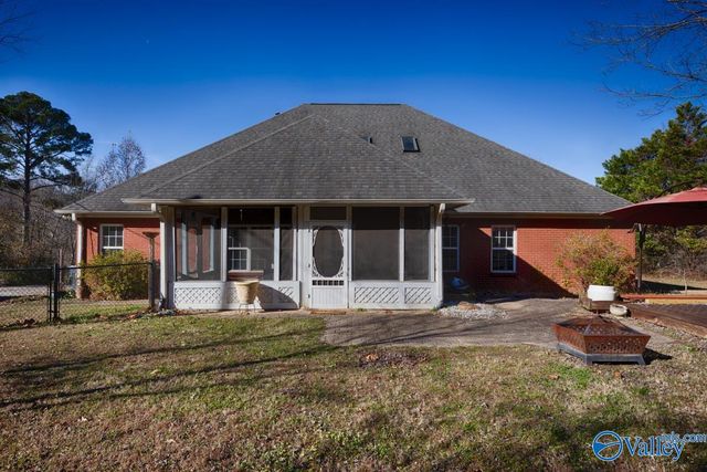 411 N Seneca Drive, Trinity, AL 35673