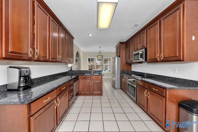 411 N Seneca Drive, Trinity, AL 35673