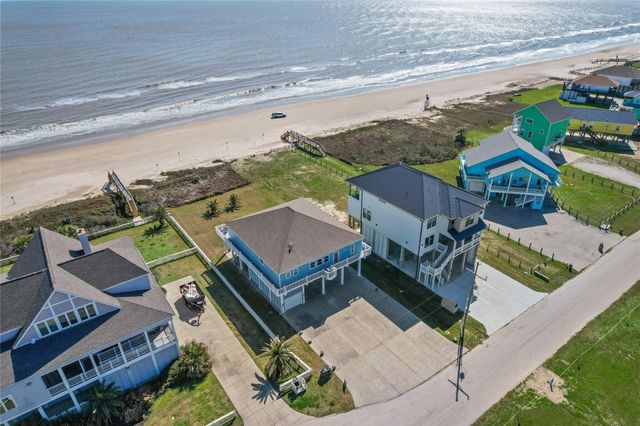 3026 Copacabana Drive, Crystal Beach, TX 77650