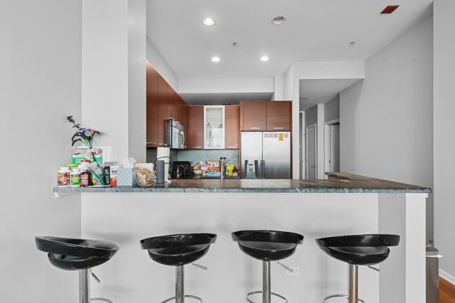 500 W SUPERIOR Street 1108, Chicago, IL 60654