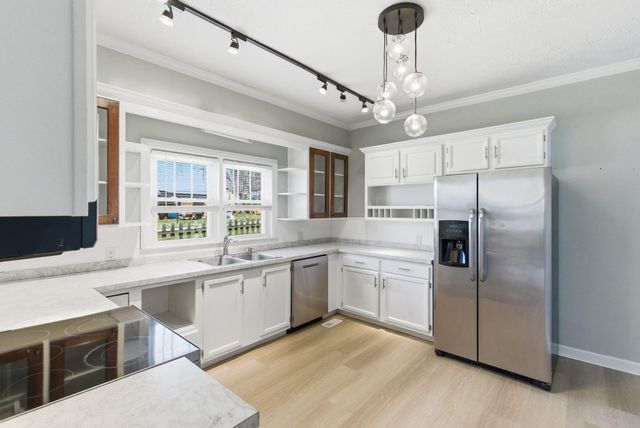 225 E Broadway Street, Danville, KY 40422