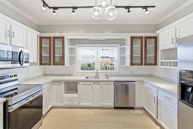 225 E Broadway Street, Danville, KY 40422