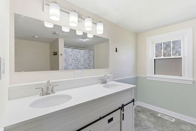 225 E Broadway Street, Danville, KY 40422