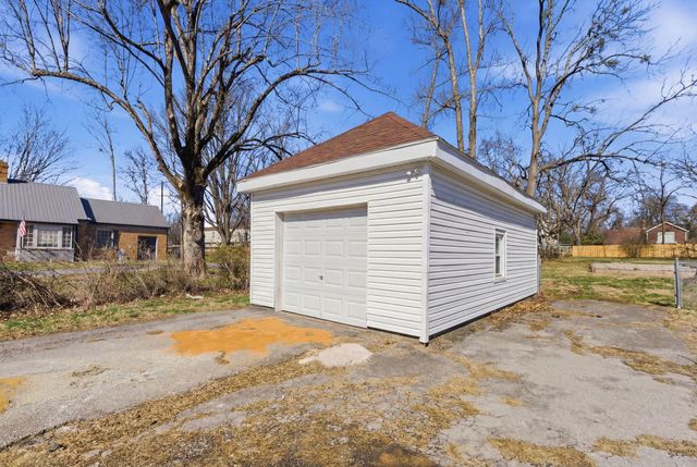 225 E Broadway Street, Danville, KY 40422