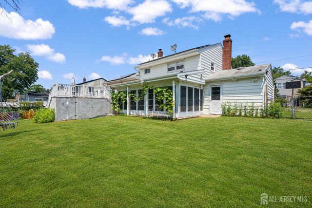 18 Deerwood Avenue, Edison, NJ 08817