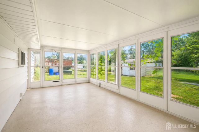 18 Deerwood Avenue, Edison, NJ 08817