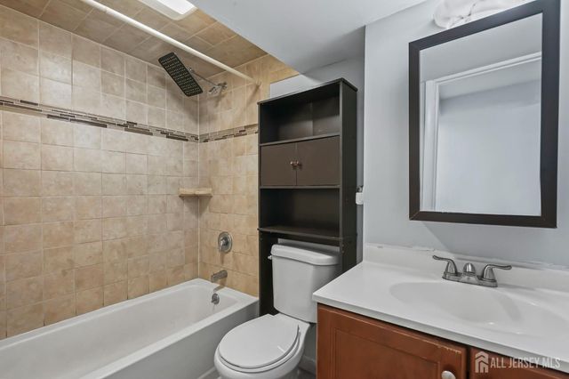 18 Deerwood Avenue, Edison, NJ 08817