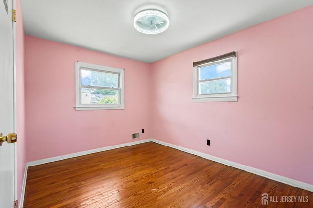 18 Deerwood Avenue, Edison, NJ 08817