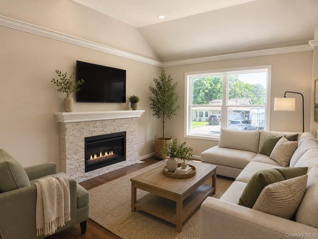 72 Concord Road, Shirley, NY 11967