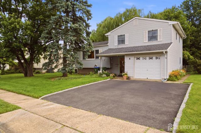 8 Growney Street, Edison, NJ 08817