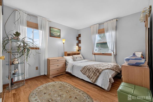 8 Growney Street, Edison, NJ 08817