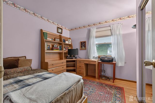 8 Growney Street, Edison, NJ 08817