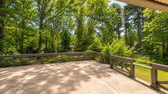 1111 Edgehill Drive, Benton, AR 72015