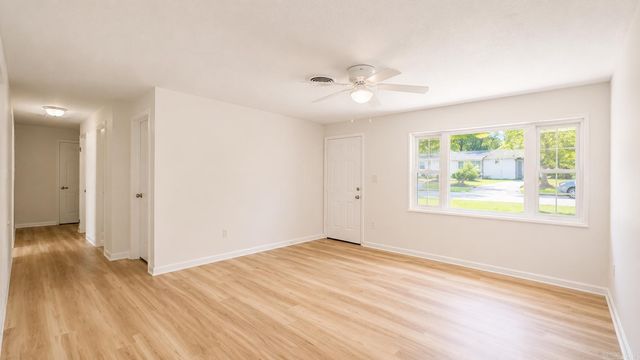 1111 Edgehill Drive, Benton, AR 72015