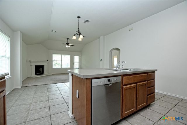 319 Lone Star Boulevard, Hutto, TX 78634