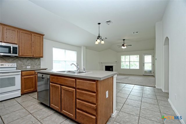 319 Lone Star Boulevard, Hutto, TX 78634