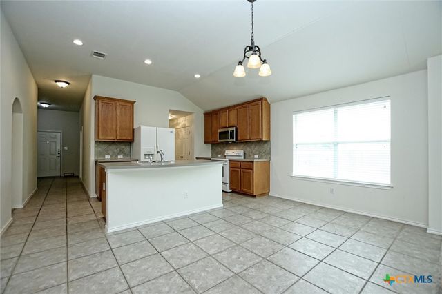 319 Lone Star Boulevard, Hutto, TX 78634