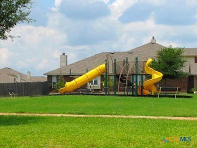 319 Lone Star Boulevard, Hutto, TX 78634
