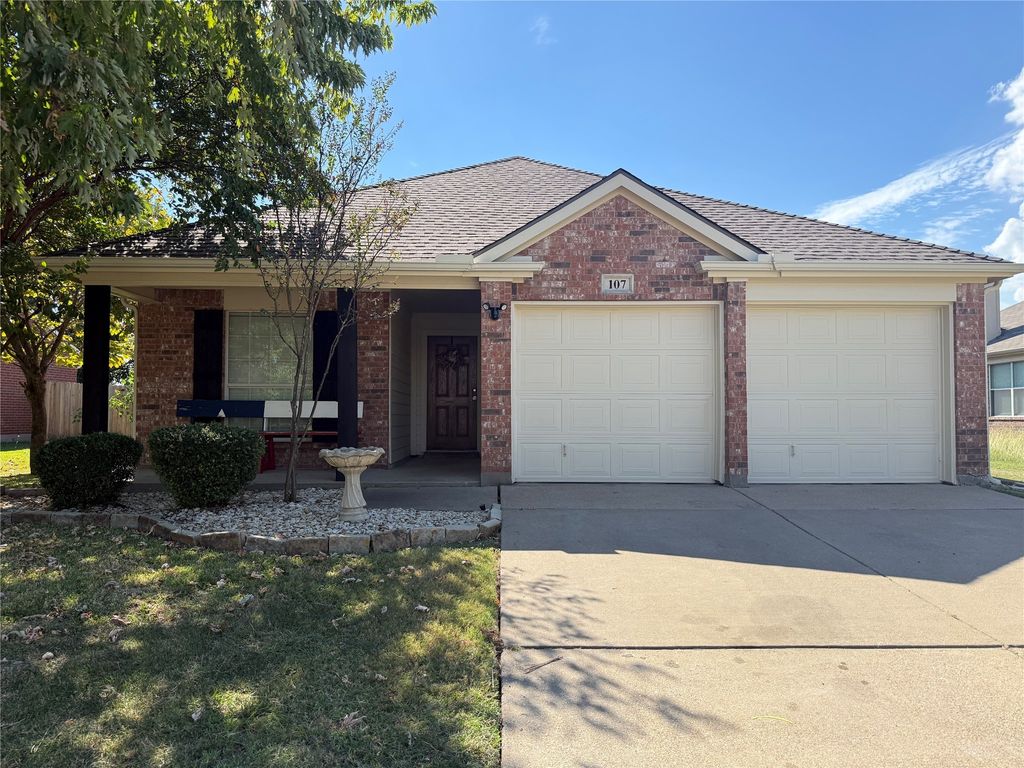 107 Fallen Rock Drive, Waxahachie, TX 75165