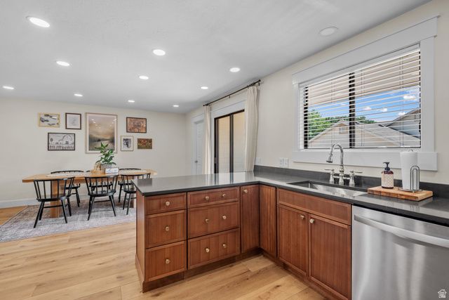 212 S GLEN DR, Farmington, UT 84025