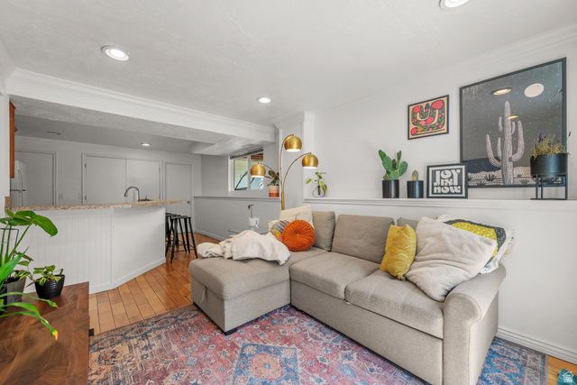 212 S GLEN DR, Farmington, UT 84025