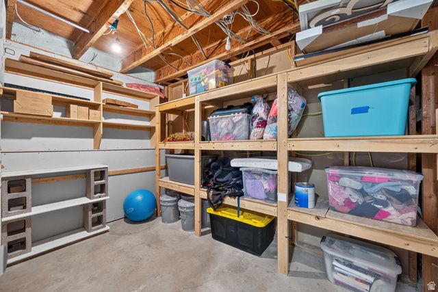 212 S GLEN DR, Farmington, UT 84025