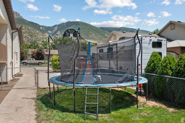 212 S GLEN DR, Farmington, UT 84025