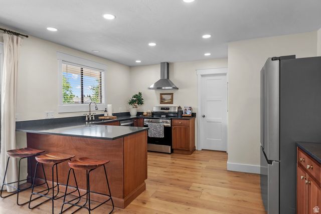 212 S GLEN DR, Farmington, UT 84025