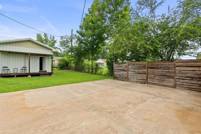 1204 Eastview Drive, Jacksonville, AR 72076
