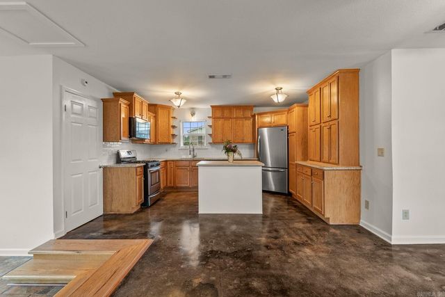 1204 Eastview Drive, Jacksonville, AR 72076