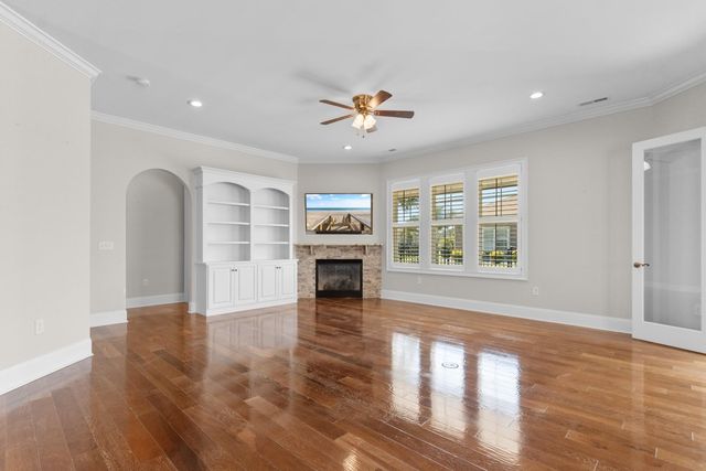 2117 Via Palma Dr., North Myrtle Beach, SC 29582