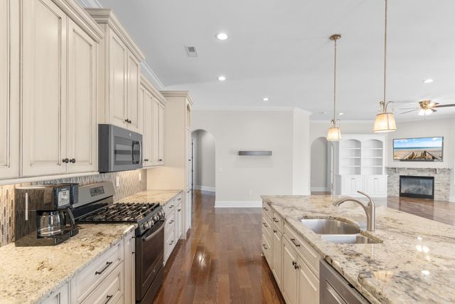 2117 Via Palma Dr., North Myrtle Beach, SC 29582
