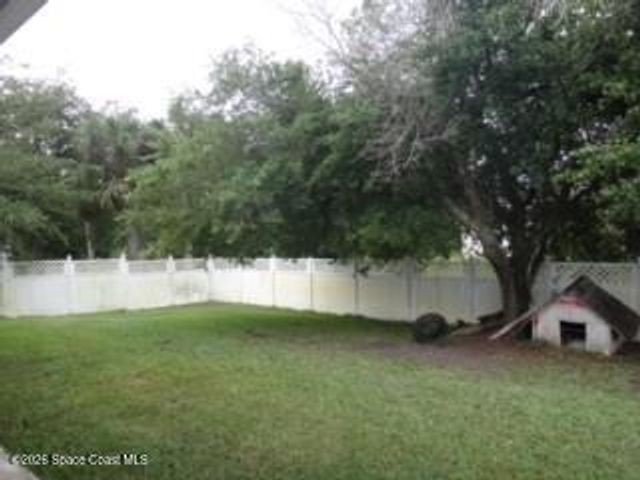 8075 104th Avenue, Vero Beach, FL 32967