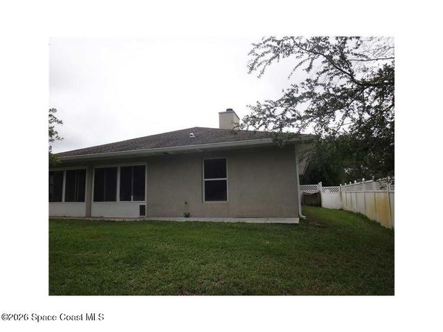 8075 104th Avenue, Vero Beach, FL 32967
