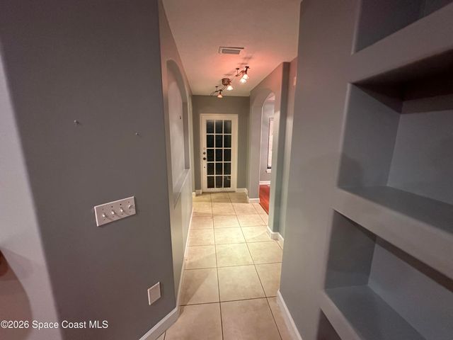 8075 104th Avenue, Vero Beach, FL 32967