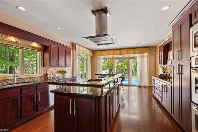 924 Enfield CHSE, Virginia Beach, VA 23452