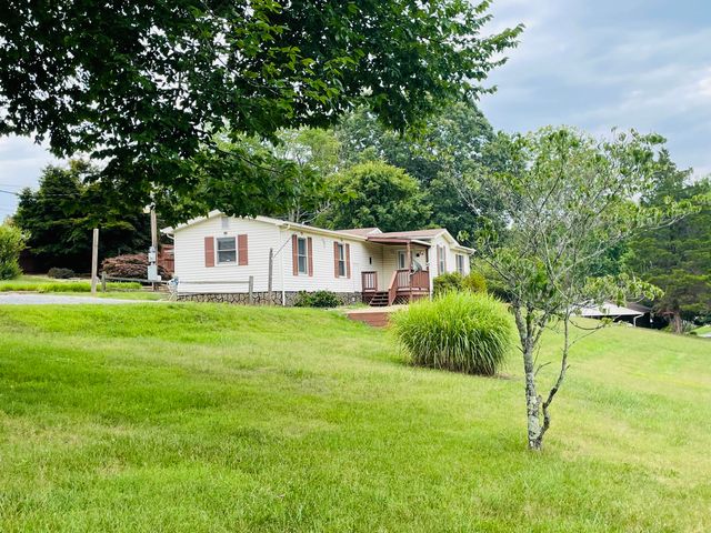 1035 Oyler RD, Hardy, VA 24101