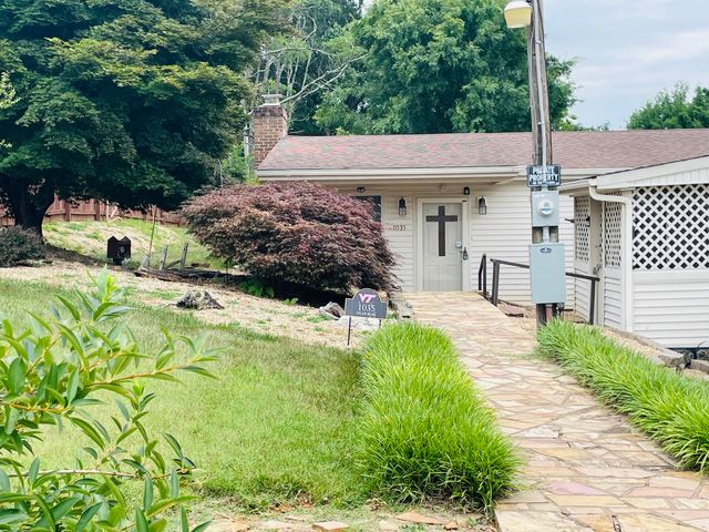 1035 Oyler RD, Hardy, VA 24101