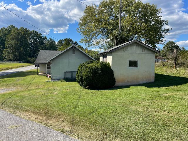 1035 Oyler RD, Hardy, VA 24101